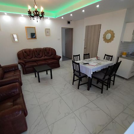 Emmabella Apartmanok Еґер Номер фото