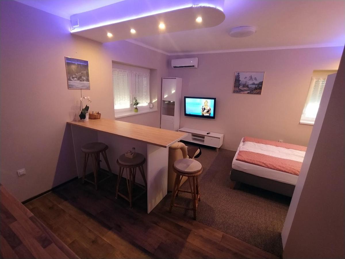 Emmabella Apartmanok Еґер Екстер'єр фото