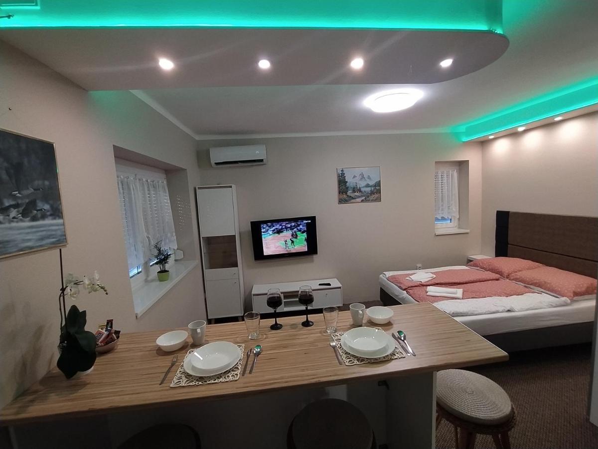 Emmabella Apartmanok Еґер Екстер'єр фото