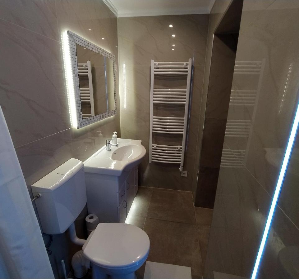 Emmabella Apartmanok Еґер Екстер'єр фото