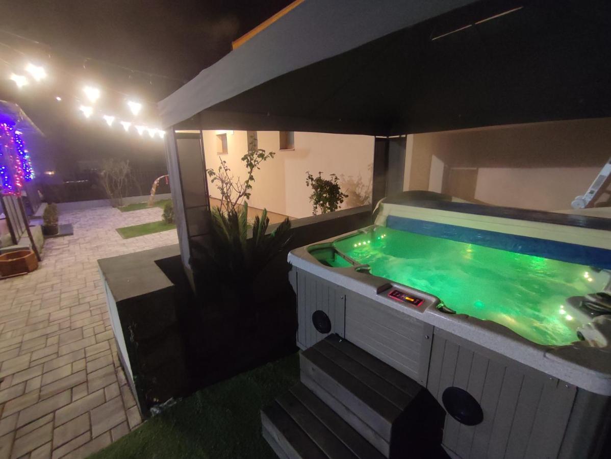 Emmabella Apartmanok Еґер Екстер'єр фото
