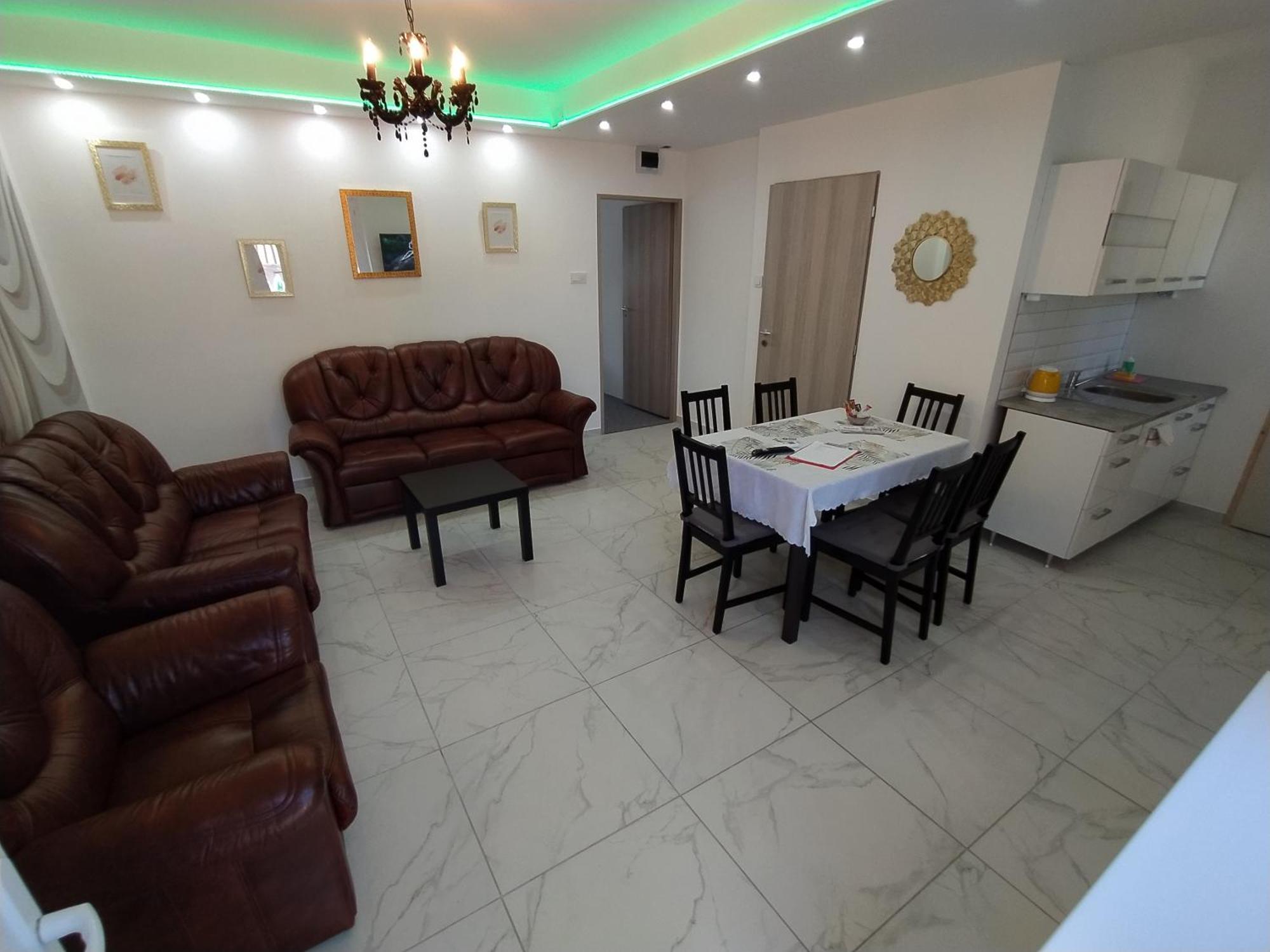 Emmabella Apartmanok Еґер Номер фото